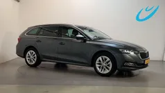 Grijs Gebruikt 2021 Skoda Octavia Business Line Stationwagen | € 20.750 (Eerlijke prijs)