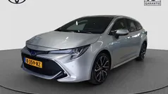 Grijs metallic Gebruikt 2021 Toyota Corolla Executive Stationwagen | € 30.950 (Eerlijke prijs)