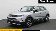 Grijs Gebruikt 2023 Opel Mokka-e Elegance SUV | € 21.900 (Eerlijke prijs)