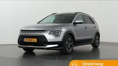 Grijs Gebruikt 2022 Kia Niro SUV | € 29.935 (Eerlijke prijs)