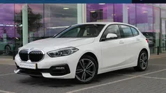 Wit Gebruikt 2020 BMW 118 Executive Hatchback | € 24.450 (Eerlijke prijs)