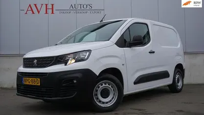 Occasion 2022 Peugeot Partner Premium MPV | € 9.750 (Goede deal)