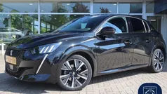 Gebruikt 2022 Peugeot 208 GT Hatchback | € 18.950 (Eerlijke prijs)