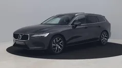 Grijs Gebruikt 2020 Volvo V60 Momentum Stationwagen | € 27.700 (Goede deal)