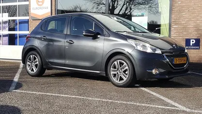 Occasion Peugeot 208 Envy 82 PK (60 kW) 2014 Grijs Hatchback