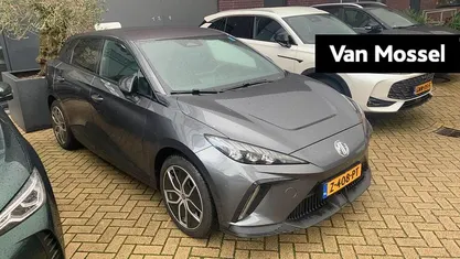 Occasion 2024 MG MG4 EV Luxury Hatchback | € 25.495 (Eerlijke prijs)