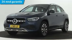 Metallic denimblauw Gebruikt 2021 Mercedes GLA180 Business SUV | € 36.945 (Eerlijke prijs)