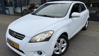 Occasion 2010 Kia ProCeed Hatchback | € 2.499 (Eerlijke prijs)