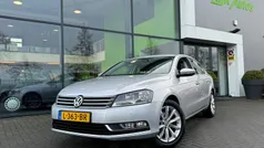 Gebruikt 2014 VW Passat Highline Sedan | € 11.495 (Eerlijke prijs)