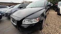 Zwart (metallic) Gebruikt 2010 Volvo V50 Kinetic Stationwagen | € 2.800 (Goede deal)