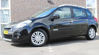 Zwart Occasion 2010 Renault Clio GrandTour Business Stationwagen | € 3.450 (Eerlijke prijs)