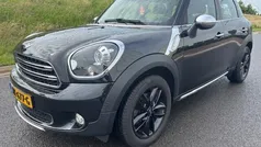 Zwart Gebruikt 2016 Mini Cooper Countryman Pepper SUV | € 11.950 (Eerlijke prijs)