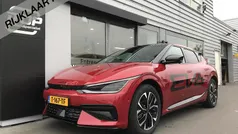 Rood, metallic lak Gebruikt 2023 Kia EV6 GT-Line SUV | € 39.900 (Eerlijke prijs)