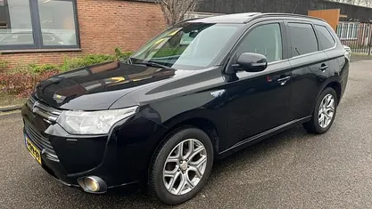 Gebruikt 2014 Mitsubishi Outlander Instyle SUV | € 12.900 (Eerlijke prijs)