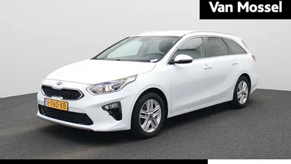 Wit Gebruikt 2020 Kia Ceed Hatchback | € 13.900 (Goede deal)