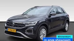 Zwart Gebruikt 2022 VW T-Roc Style SUV | € 25.940 (Goede deal)