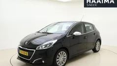 Rood Gebruikt 2018 Peugeot 208 Allure Hatchback | € 9.950 (Goede deal)
