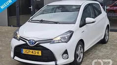 Gebruikt 2017 Toyota Yaris Hybrid Edition-S Hatchback | € 14.449 (Eerlijke prijs)