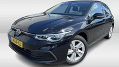 Zwart Gebruikt 2021 VW Golf VIII Business Hatchback | € 22.950 (Eerlijke prijs)