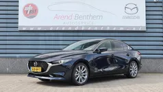 Deep crystal blue (donker blauw mica) Gebruikt 2024 Mazda 3 Exclusive-Line Sedan | € 40.950