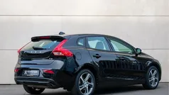 Gebruikt 2017 Volvo V40 Momentum Hatchback | € 13.900 (Super prijs)