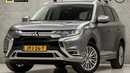 Occasion 2019 Mitsubishi Outlander Intense SUV | € 18.945 (Eerlijke prijs)