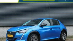 Blauw Gebruikt 2023 Peugeot e-208 Active Hatchback | € 20.385 (Eerlijke prijs)