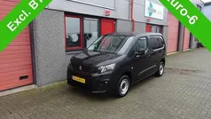 Zwart Gebruikt 2021 Peugeot Partner Premium Van | € 7.990 (Goede deal)