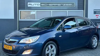 Gebruikt 2010 Opel Astra Cosmo Hatchback | € 5.495 (Eerlijke prijs)
