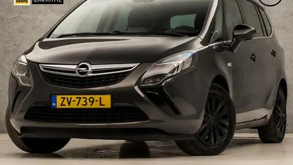 Grijs Gebruikt 2015 Opel Zafira Tourer Sport MPV | € 7.445 (Eerlijke prijs)