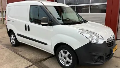 Gebruikt 2016 Opel Combo Edition Van | € 4.950 (Eerlijke prijs)