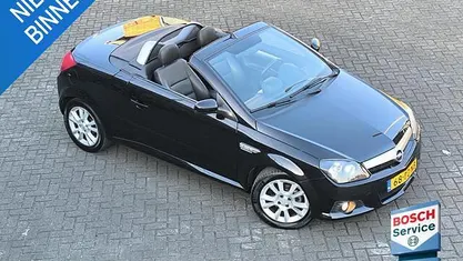 Zwart Gebruikt 2005 Opel Tigra Cosmo Cabriolet | € 2.250 (Eerlijke prijs)