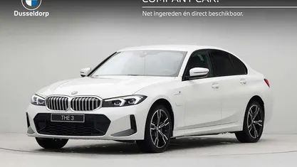 Occasion 2025 BMW 330e Shadowline Sedan | € 51.950 (Eerlijke prijs)