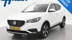 Wit Gebruikt 2021 MG ZS Luxury Sedan | € 15.950 (Goede deal)