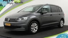 Grijs Gebruikt 2020 VW Touran Comfortline MPV | € 21.940 (Eerlijke prijs)