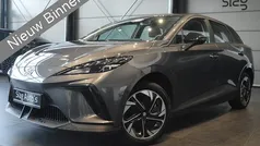 Gebruikt 2025 MG MG4 EV Hatchback | € 23.999 (Super prijs)