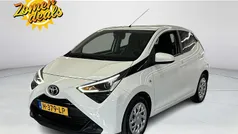 Wit Gebruikt 2020 Toyota Aygo X-play Hatchback | € 14.700 (Eerlijke prijs)