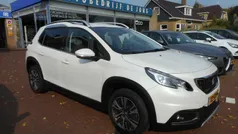Wit Gebruikt 2018 Peugeot 2008 Allure SUV | € 13.945 (Eerlijke prijs)