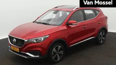 Rood Gebruikt 2021 MG ZS Luxury Sedan | € 15.444 (Eerlijke prijs)