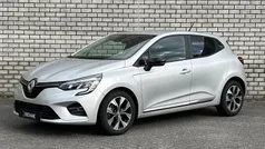 Grijs Gebruikt 2023 Renault Clio V Evolution Hatchback | € 19.040 (Eerlijke prijs)