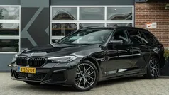 Zwart Gebruikt 2022 BMW 530e M Sport Stationwagen | € 46.900 (Eerlijke prijs)