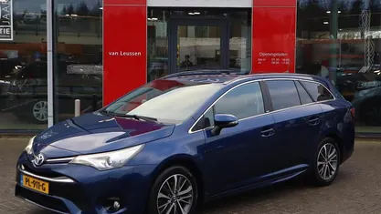 Occasion Toyota Avensis 147 PK (108 kW) 2016 Blauw Stationwagen