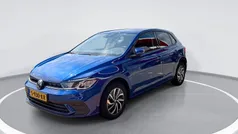 Blauw Gebruikt 2023 VW Polo Life Hatchback | € 21.840 (Eerlijke prijs)