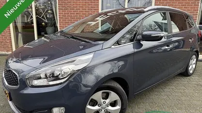 Blauw Gebruikt 2016 Kia Carens MPV | € 10.899 (Goede deal)