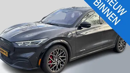 Gebruikt 2021 Ford Mustang Mach-E SUV | € 25.300 (Eerlijke prijs)