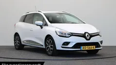 Wit Gebruikt 2017 Renault Clio GrandTour Intens Stationwagen | € 10.945 (Eerlijke prijs)