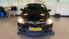 Zwart Gebruikt 2008 Opel Astra GTC Sport Coupé | € 4.250