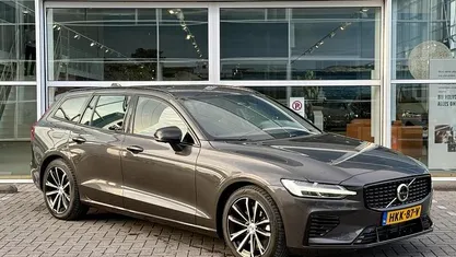 Occasion Volvo V60 Plus 2025 Grijs Stationwagen