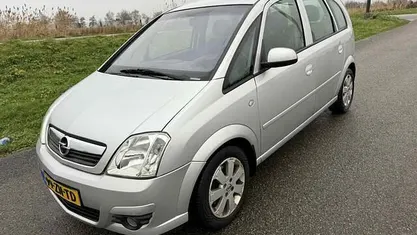 Grijs Gebruikt 2008 Opel Meriva MPV | € 2.450 (Eerlijke prijs)