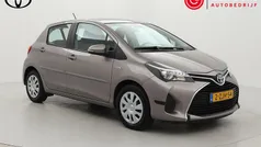 Gebruikt 2015 Toyota Yaris Hybrid Hatchback | € 12.499 (Eerlijke prijs)